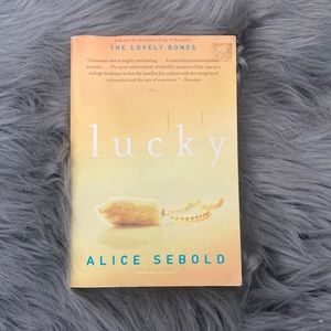 📚 3/$25 Books Lucky